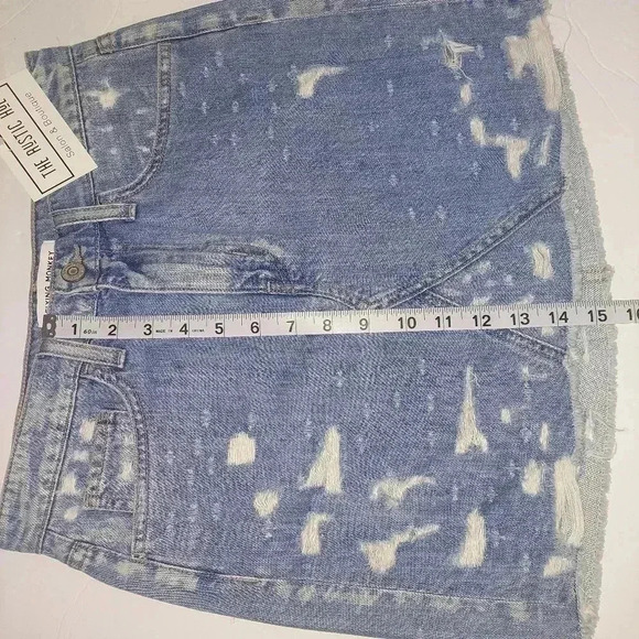 NWT Flying Monkey High Rise Denim Light Wash Mini Skirt Distressed Size 25 - Picture 7 of 7